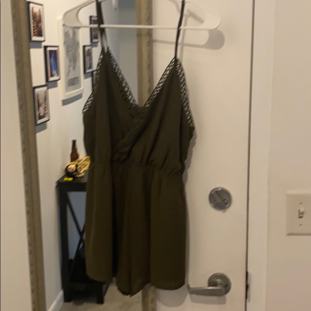 Size M romper from tobi